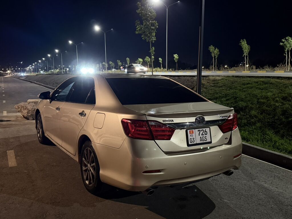 Toyota Camry: 2011 г., 3.5 л, Автомат, Бензин, Седан: фото 6