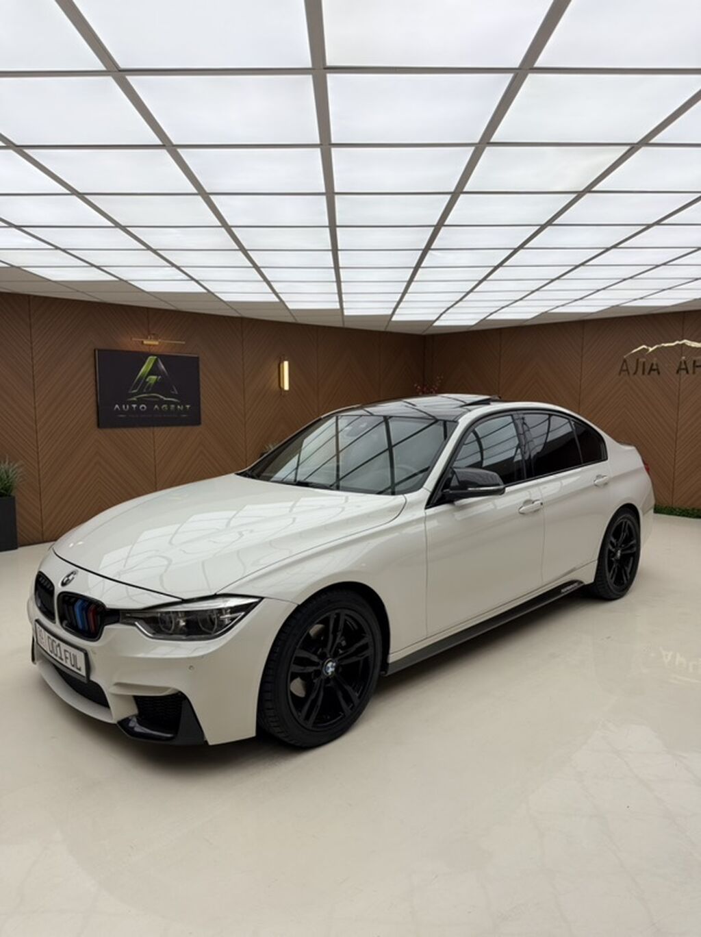 BMW 3 series: 2018 г., 2 л, Автомат, Бензин, Седан: фото 2