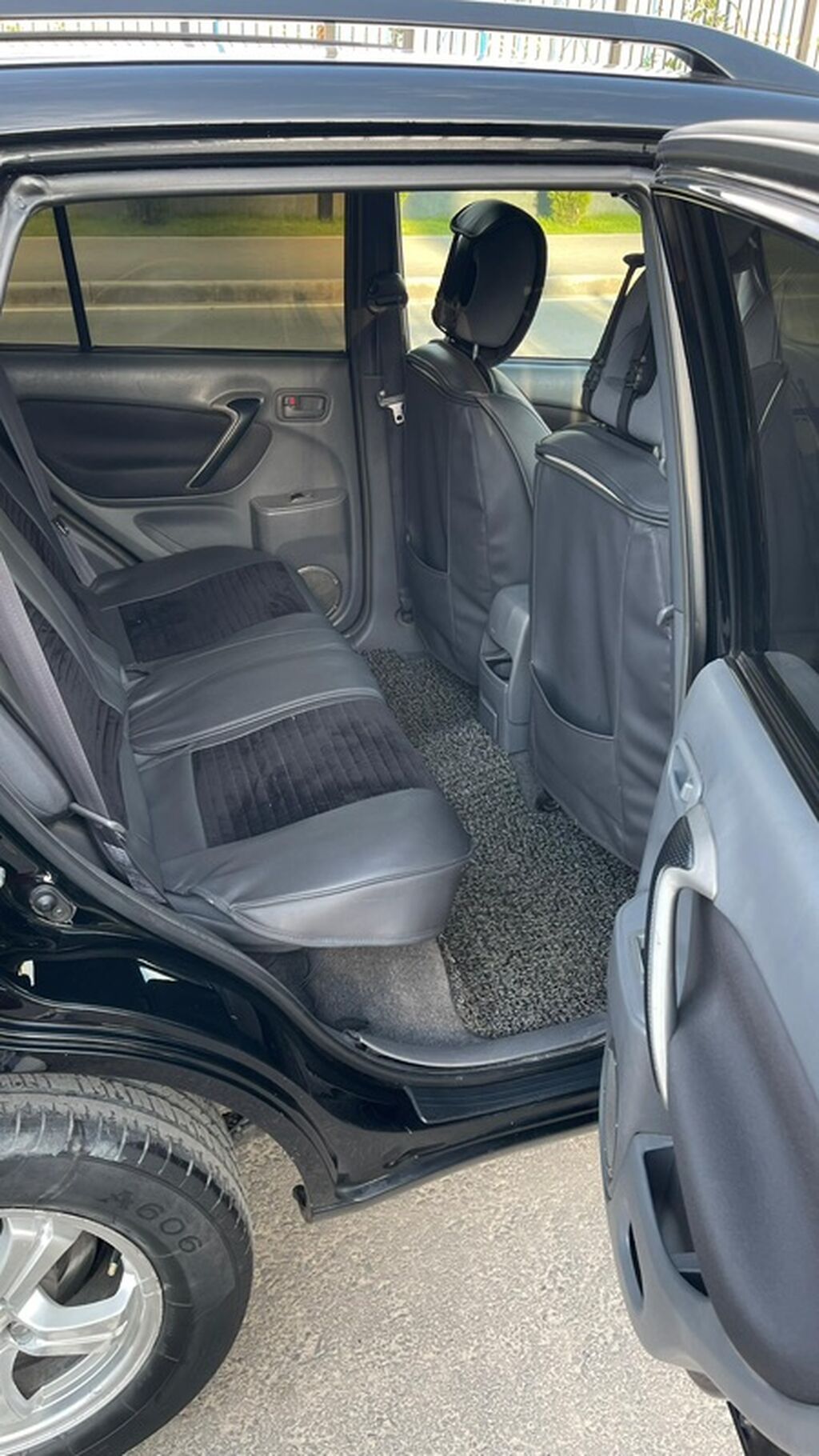 Toyota RAV4: 2002 г., 2 л, Автомат, Бензин, Кроссовер: фото 7