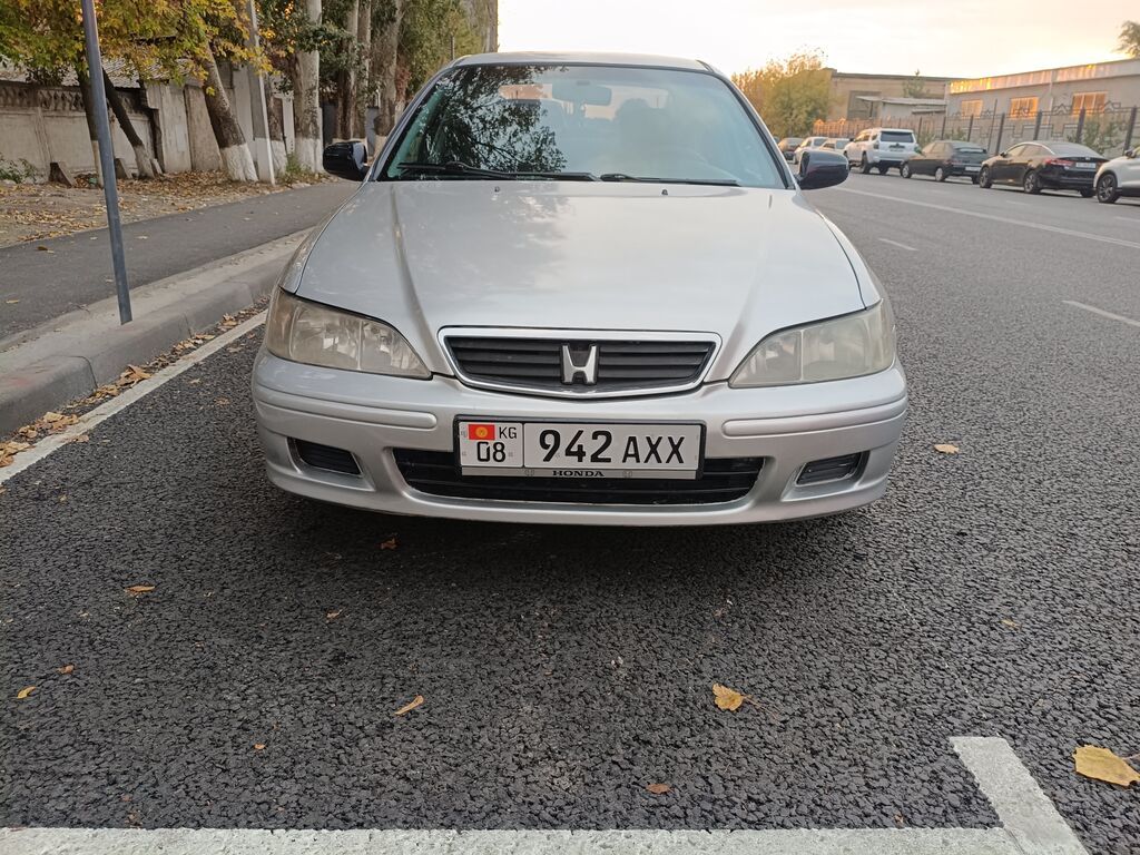 Honda Accord: 2001 г., 1.8 л, Механика, Бензин, Седан: фото 6