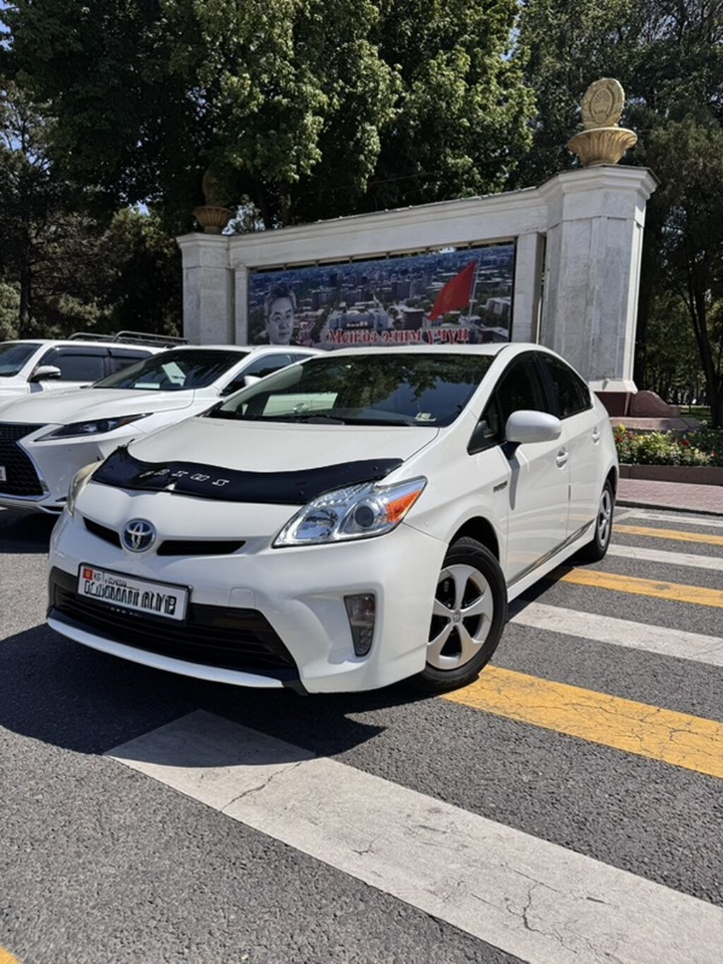 Toyota Prius: 2012 г., Автомат, Гибрид: фото 2