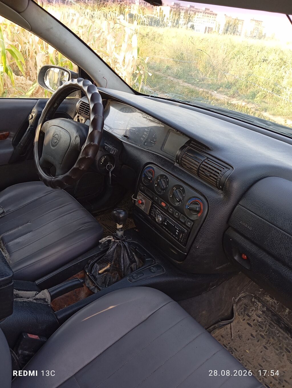 Opel Omega: 1995 г., 2 л, Механика, Бензин, Универсал: фото 1