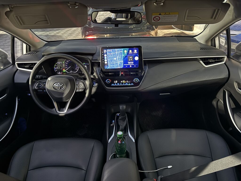Toyota Corolla: 2021 г., 1.8 л, Вариатор, Гибрид, Седан: фото 7