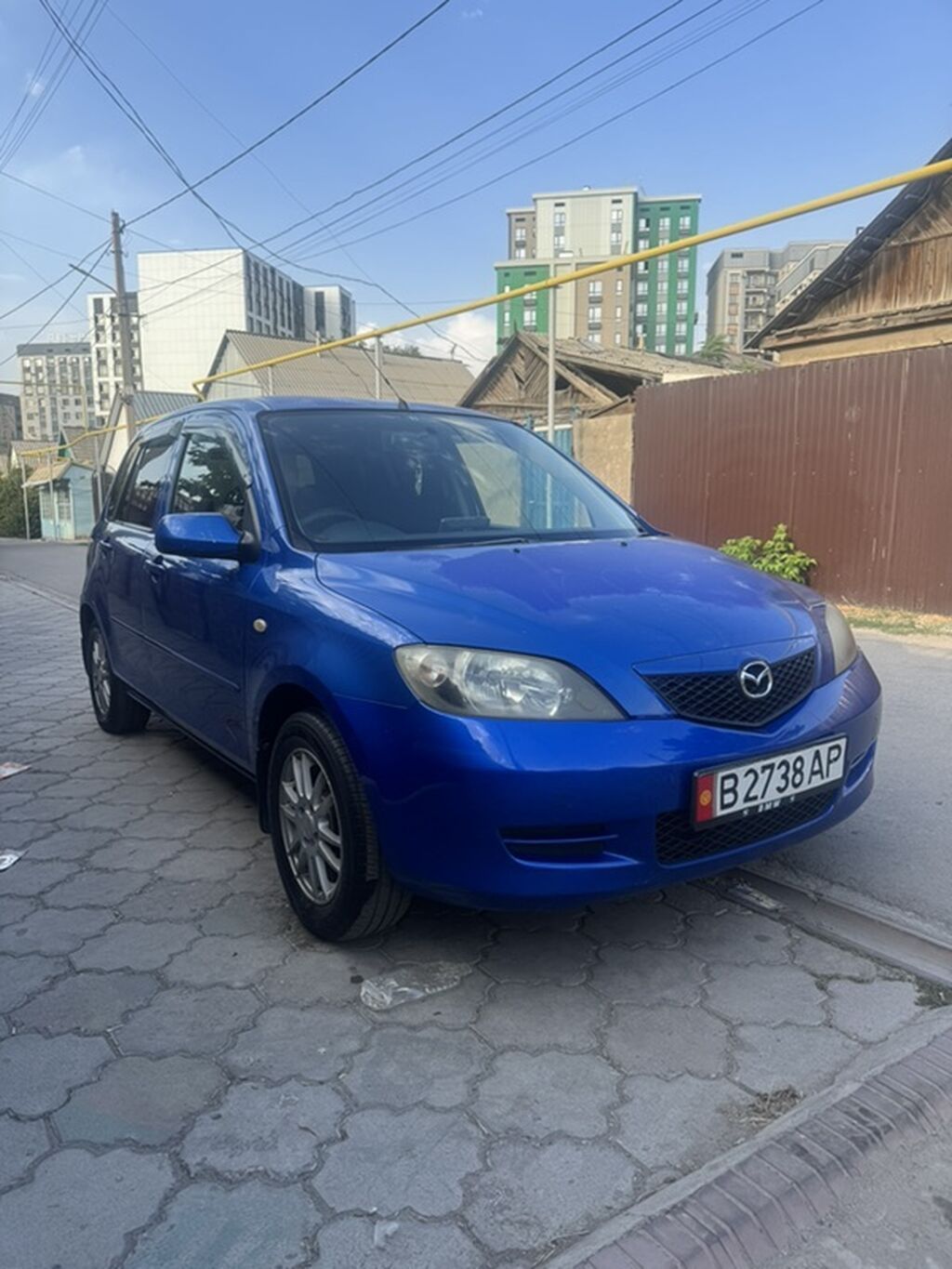 Mazda Demio: 2003 г., 1.3 л, Автомат, Бензин, Хэтчбэк: фото 1