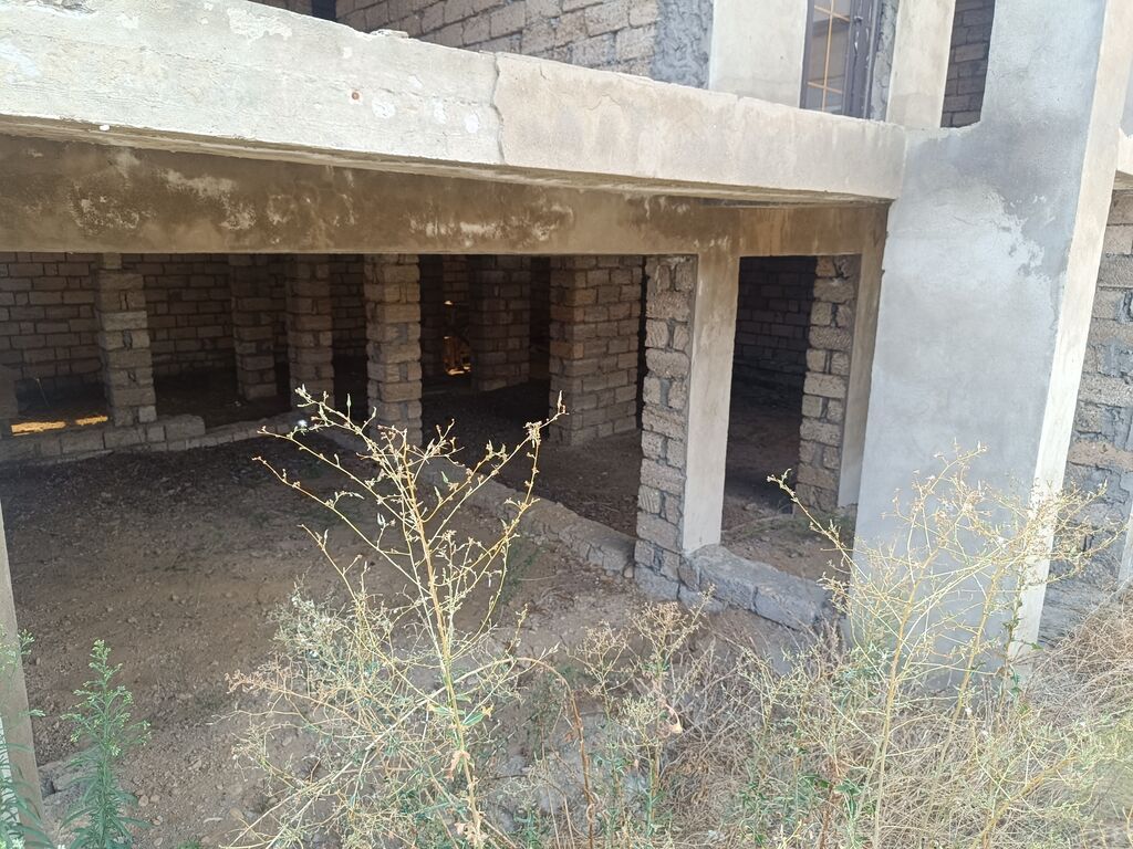 3 otaqlı, 105 kv. m, Kredit yoxdur, Təmirsiz