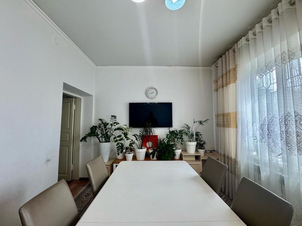 Продаю полдома сзади ТЦ Азия Молл.Участок 3 сот.Красная: фото 4