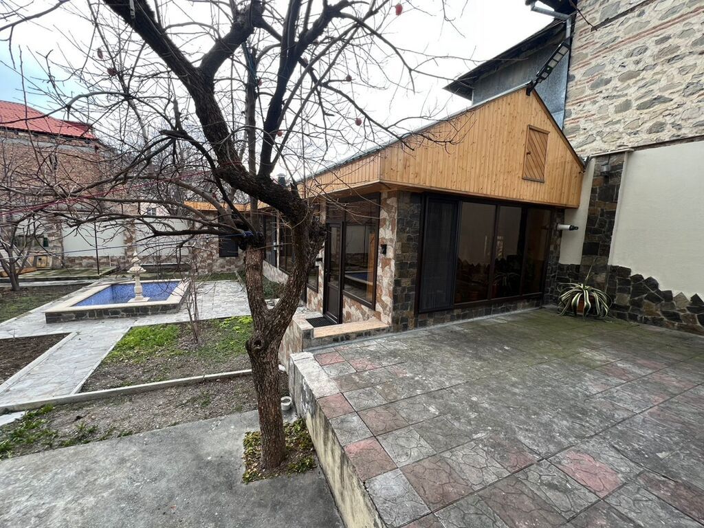 5 otaqlı, 110 kv. m, Orta təmir