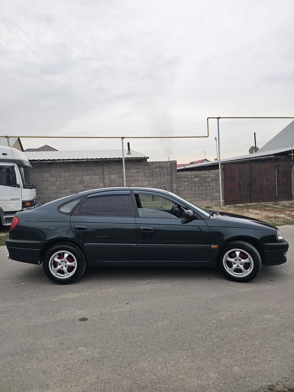 Toyota Avensis: 1998 г., 1.8 л, Механика, Бензин, Лифтбек: фото 7