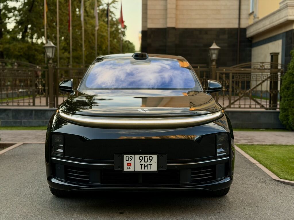 Lixiang L7: 2023 г., 1.5 л, Автомат, Гибрид, Кроссовер: фото 2