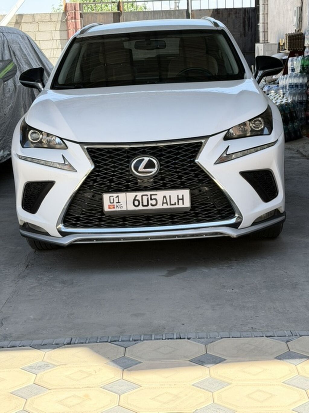 Lexus NX: 2016 г., 2 л, Автомат, Бензин, Кроссовер: фото 2