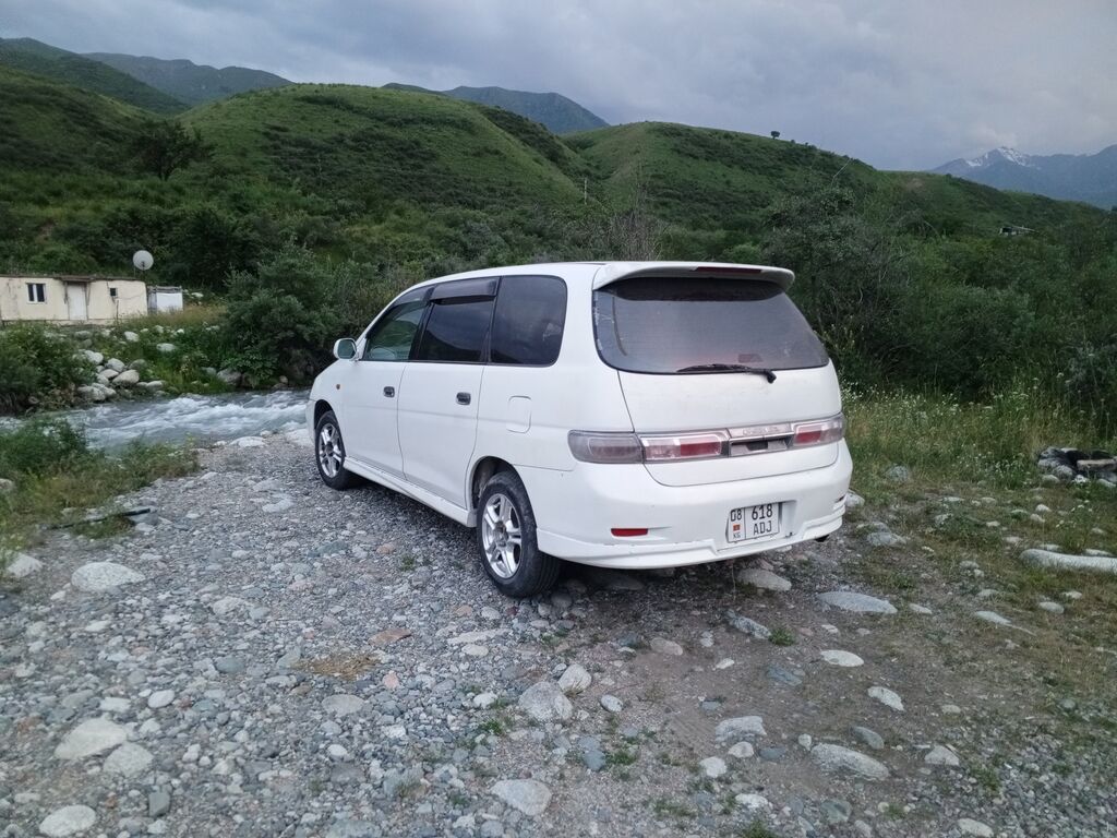 Toyota Gaia: 2001 г., 2 л, Автомат, Газ, Минивэн — фото 6