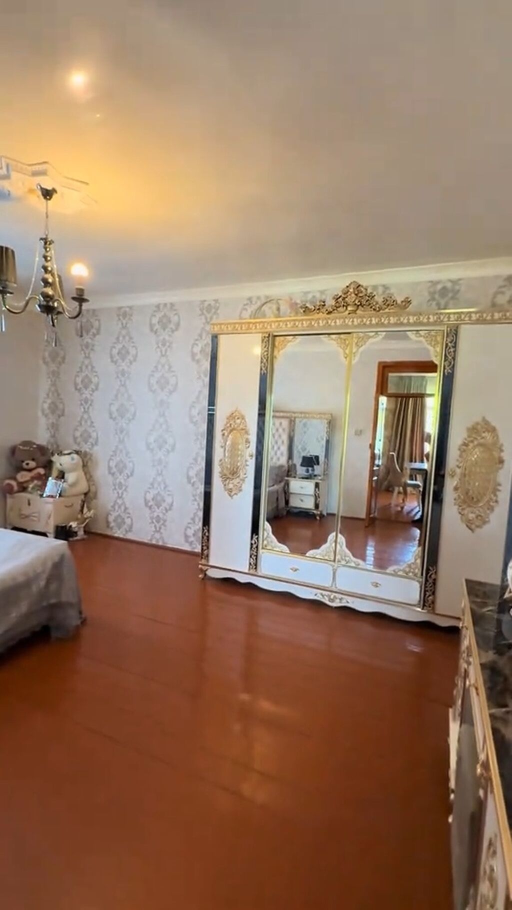 Bərdə rayonu güloğlularda ev satılır Təzə bazardan 500 metir