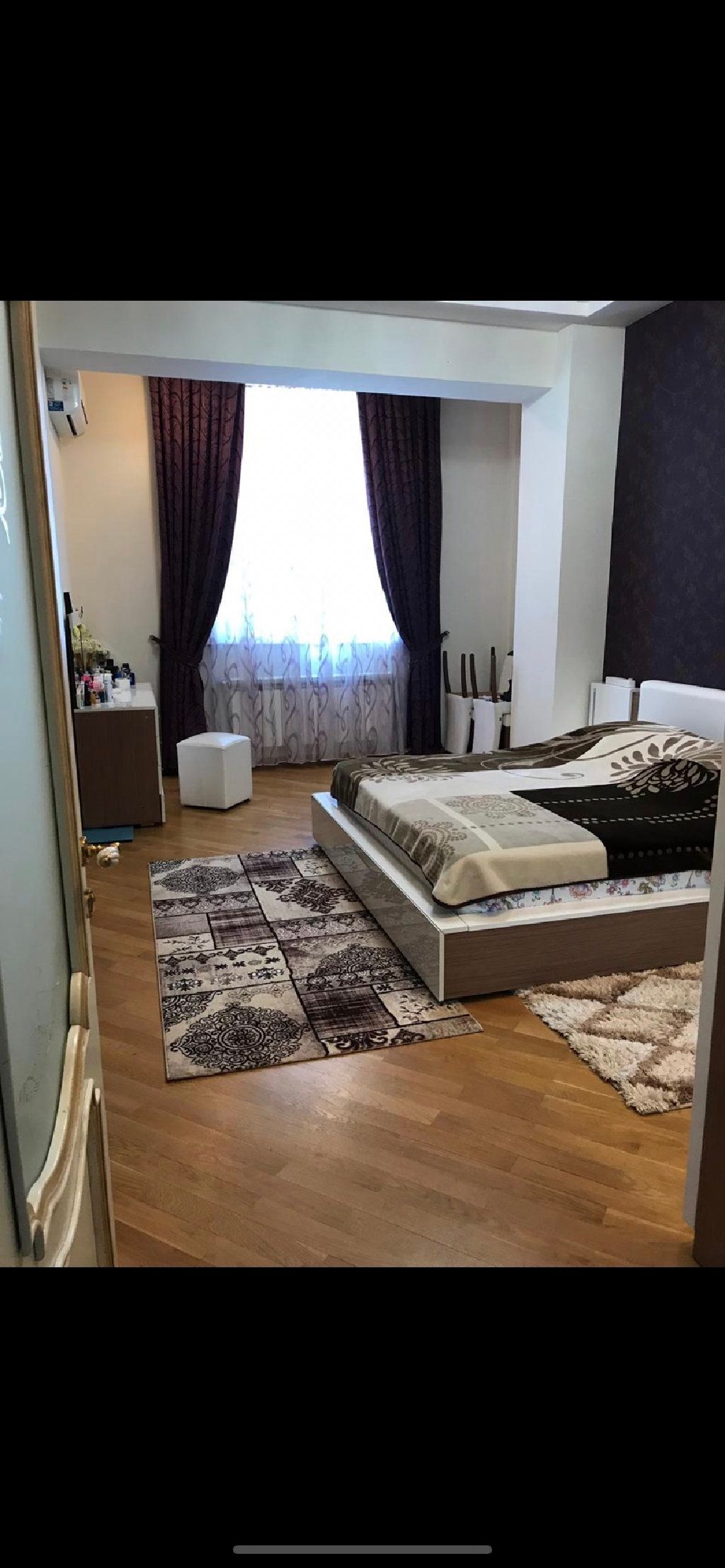 3 otaqlı, Yeni tikili, m. 8 Noyabr, 111 kv. m