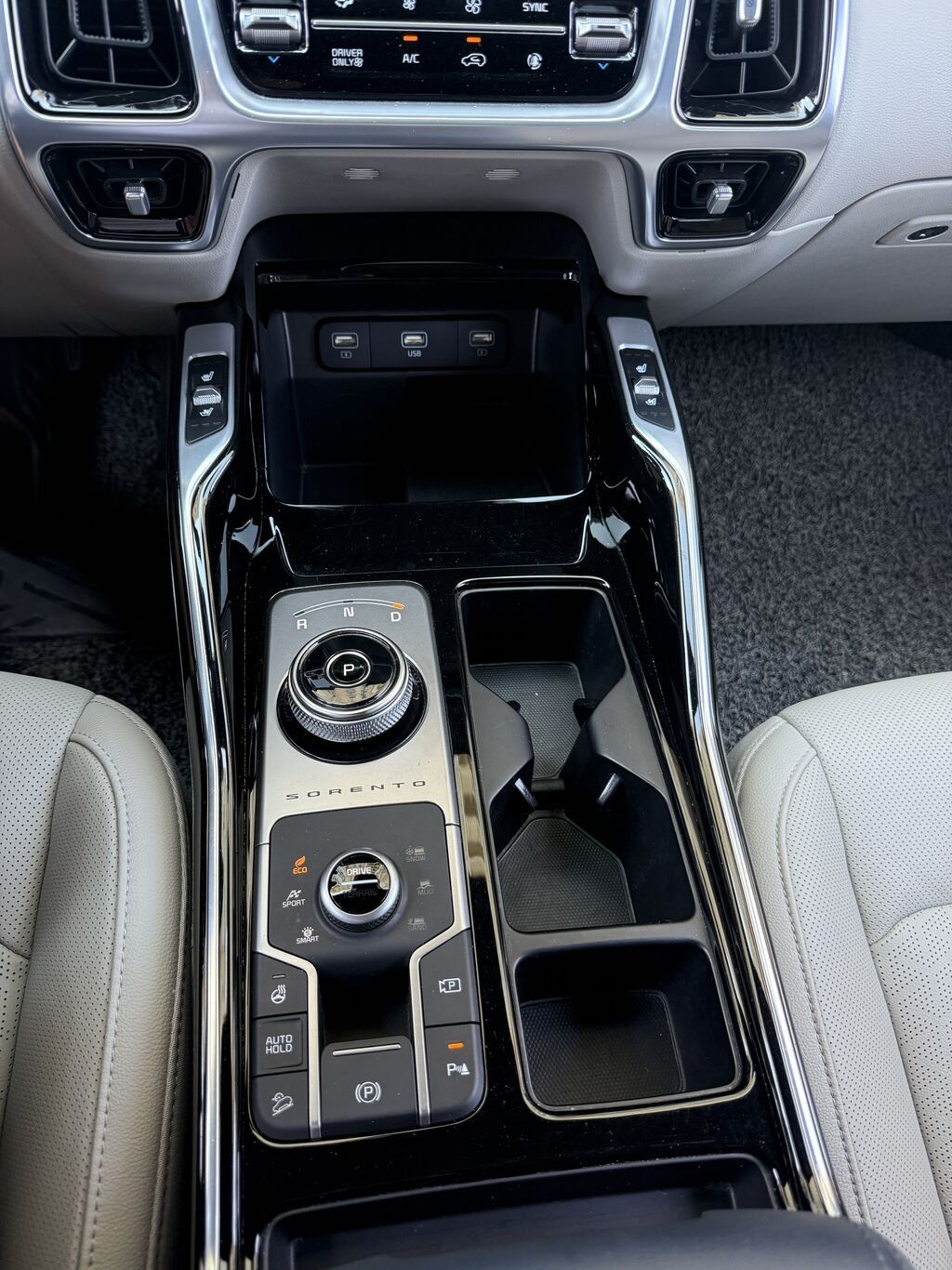 Kia Sorento: 2022 г., 1.6 л, Автомат, Гибрид, Кроссовер: фото 6