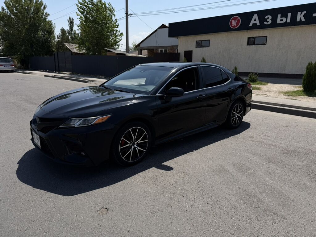 Toyota Camry: 2019 г., 2.5 л, Автомат, Бензин, Седан: фото 2
