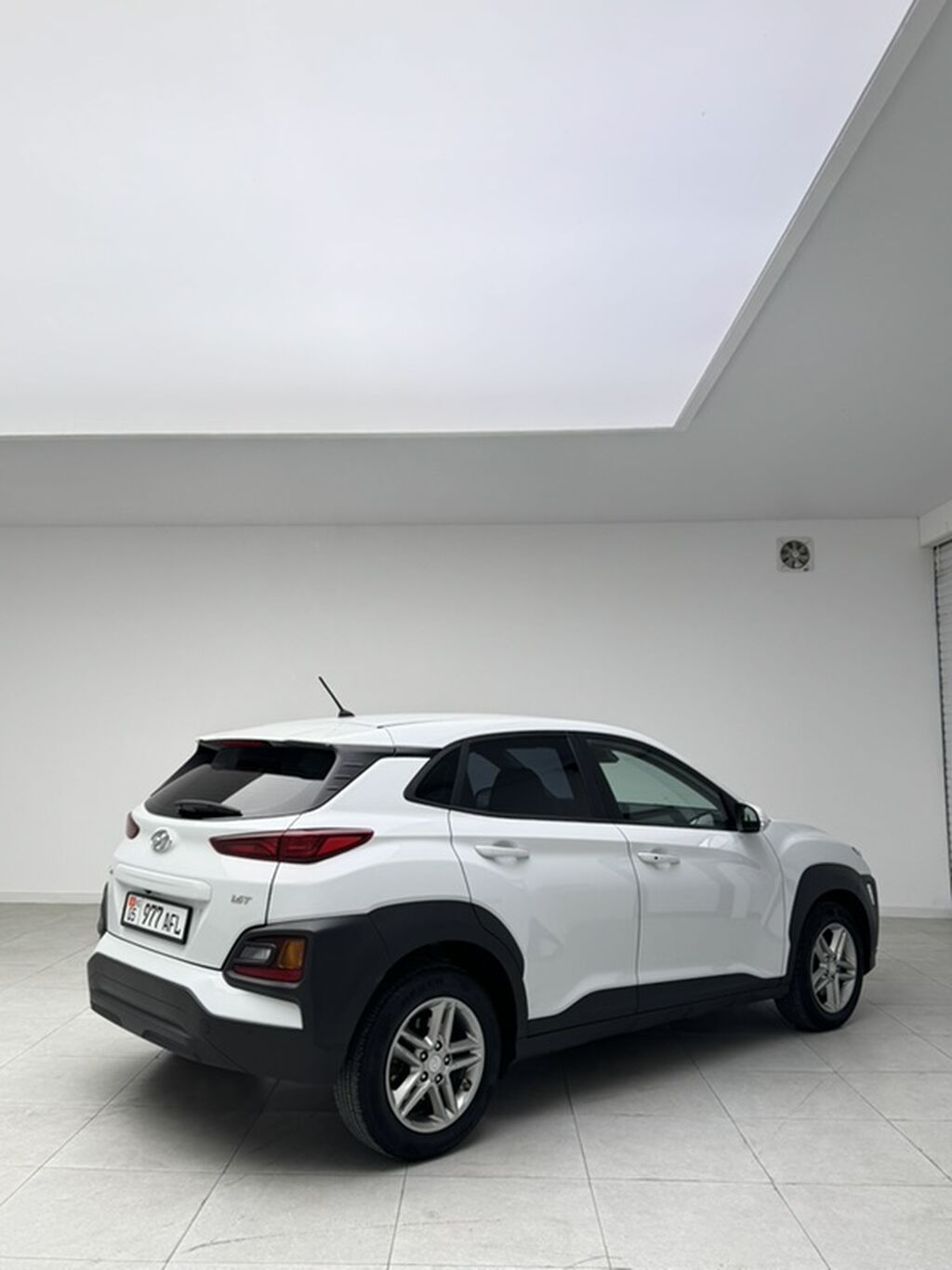 Hyundai Kona: 2018 г., 1.6 л, Автомат, Бензин, Кроссовер: фото 6