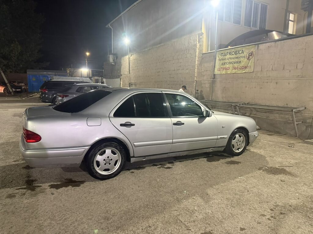 Mercedes-Benz E-Class: 1998 г., 2.3 л, Автомат, Бензин, Седан: фото 2