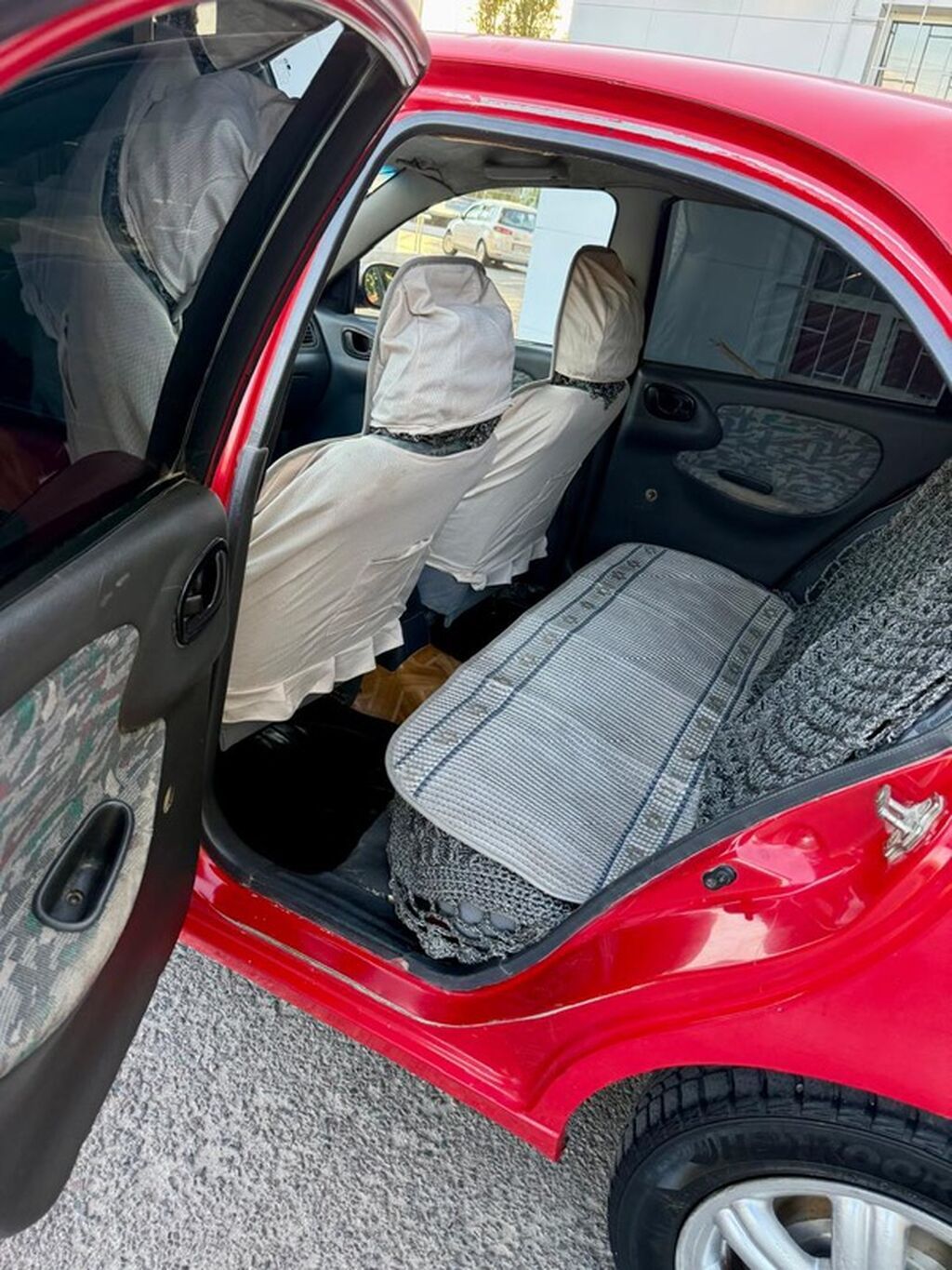 Daewoo Lanos: 1998 г., 1.5 л, Механика, Бензин, Хэтчбэк: фото 6