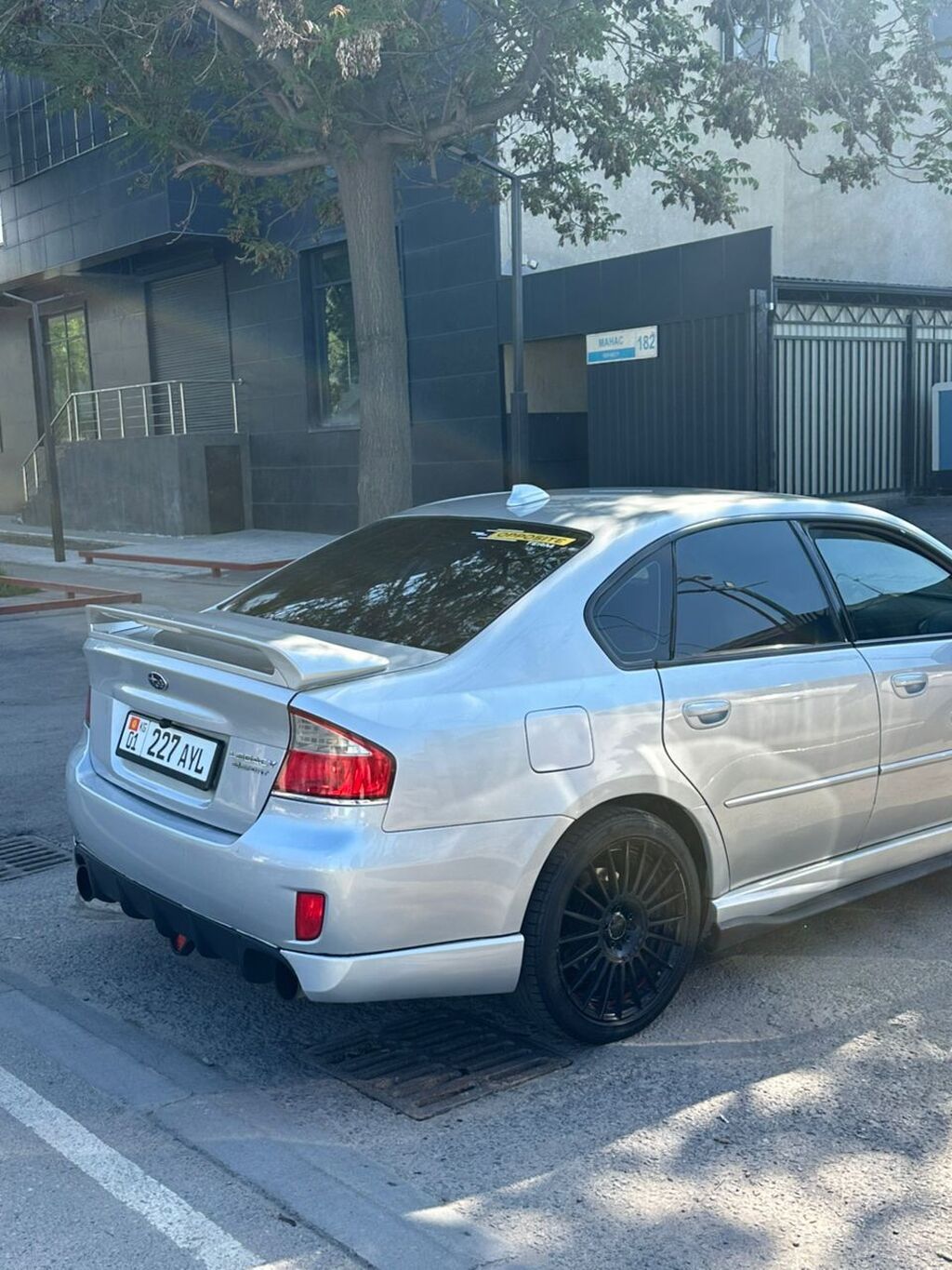 Subaru Legacy: 2004 г., 2 л, Автомат, Бензин, Седан: фото 2