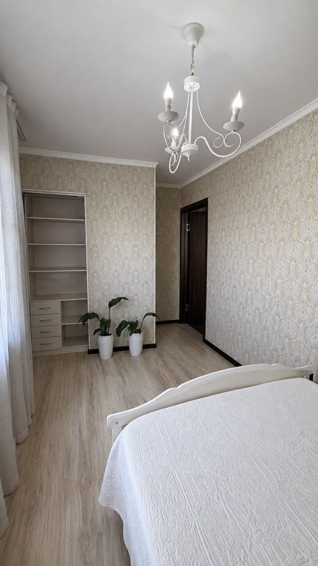 2 комнаты, 49 м², 9 мкр 104 серия, 4 этаж, Евроремонт: фото 3