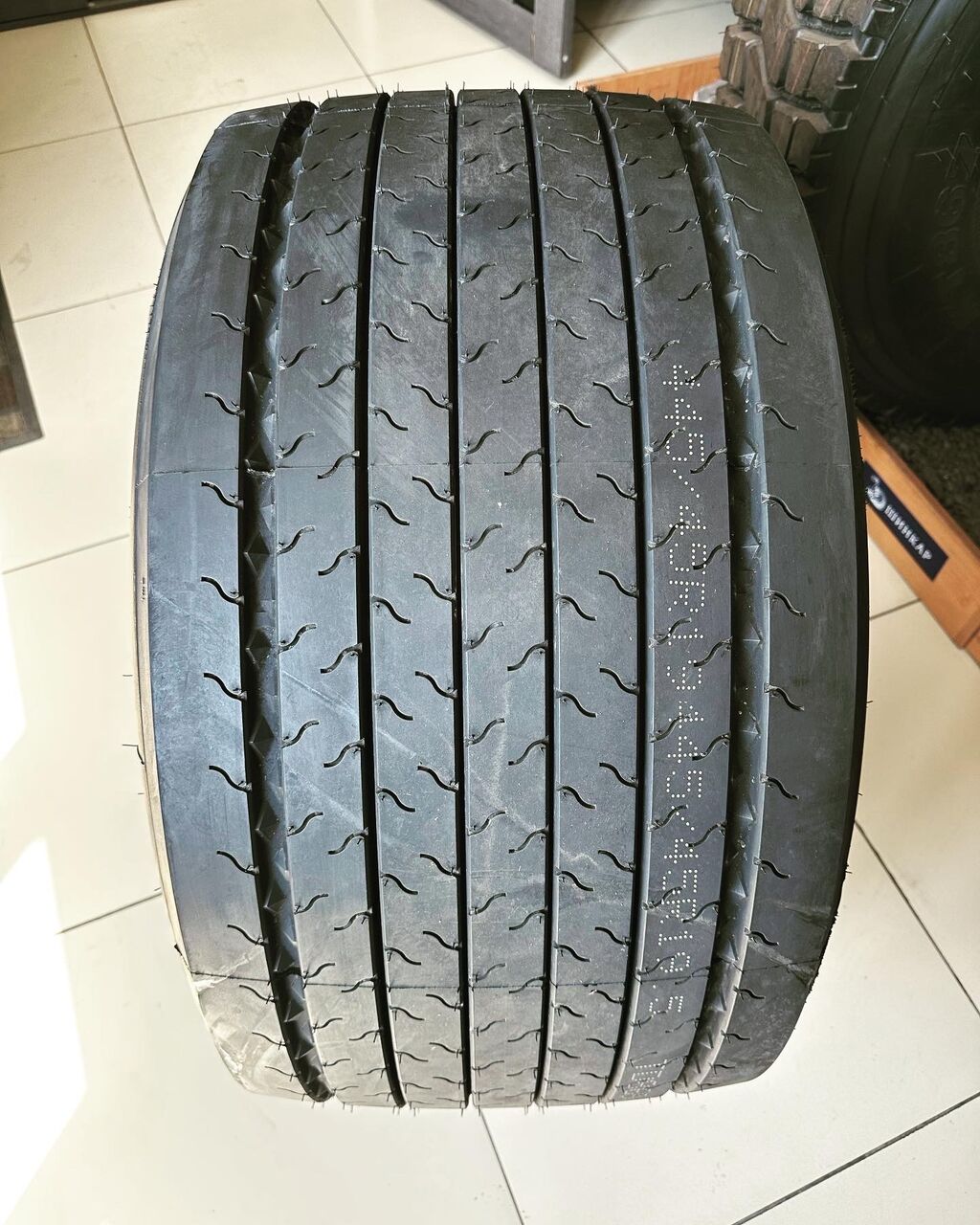 Грузовая шина AEOLUS 445/45 R19,5 22PR: Договорная ➤ Шины | Бишкек |  79435359 ᐈ lalafo.kg