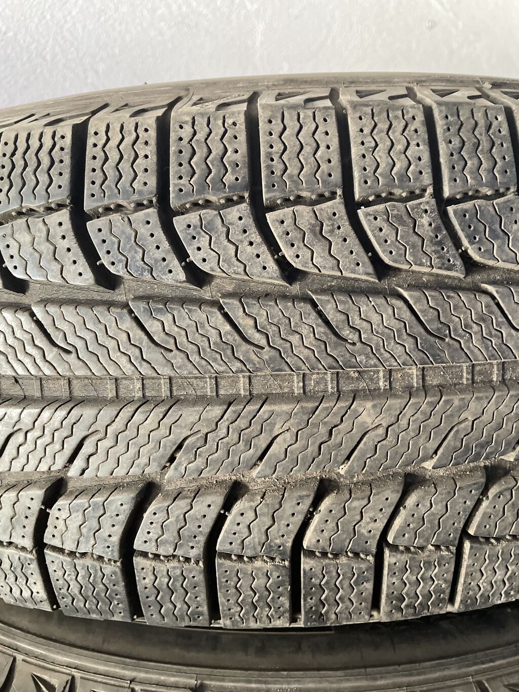 Шины 225 / 65 / R 17, Всесезонная, Б/у, Пара, Легковые, Италия, Michelin: фото 2