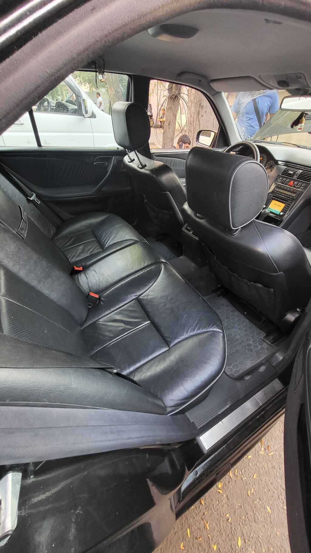 Mercedes-Benz E-Class: 2000 г., 4.3 л, Автомат, Бензин, Седан: фото 5