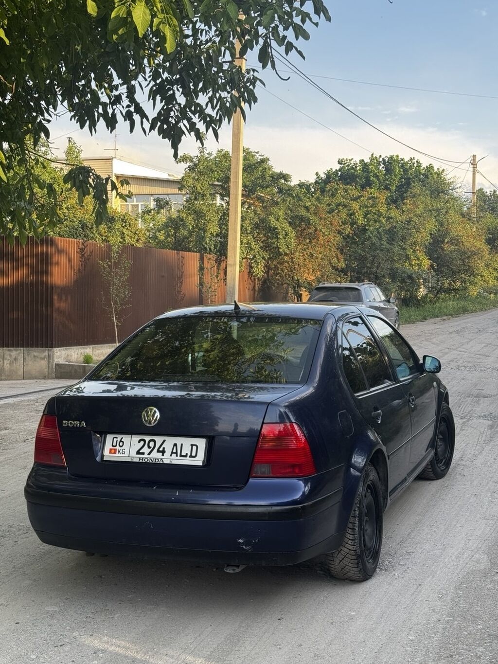 Volkswagen Bora: 2002 г., 2 л, Механика, Бензин, Седан: фото 3