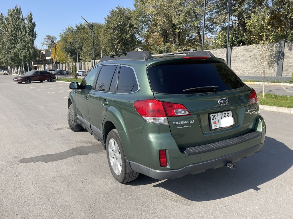 Subaru Outback: 2010 г., 2.5 л, Автомат, Бензин, Универсал: фото 2