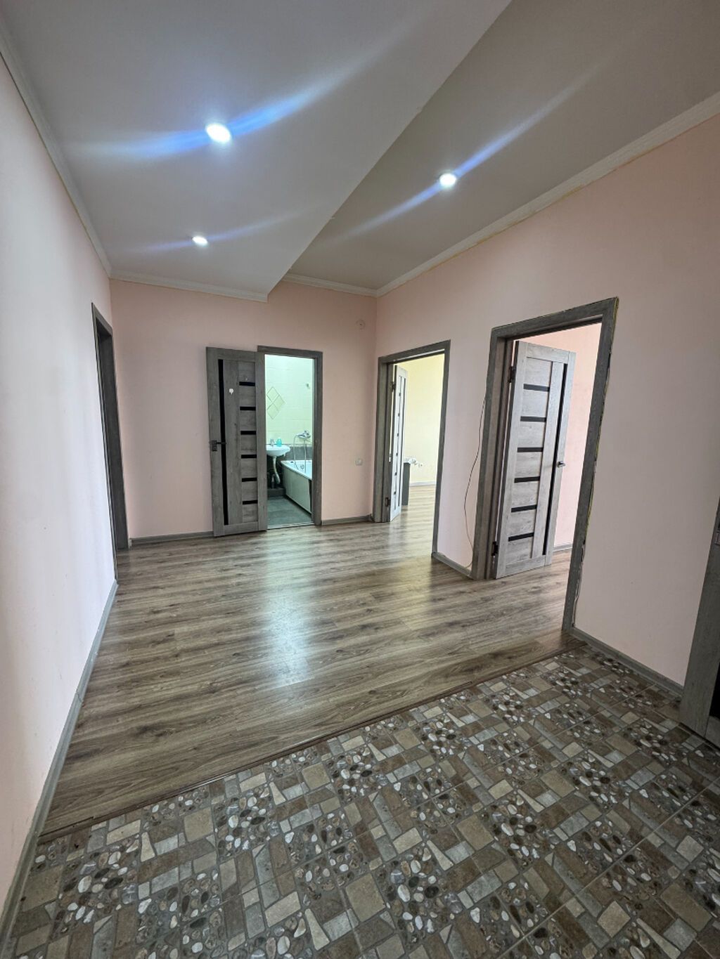 2 комнаты, 77 м², Элитка, 9 этаж, Евроремонт: фото 1