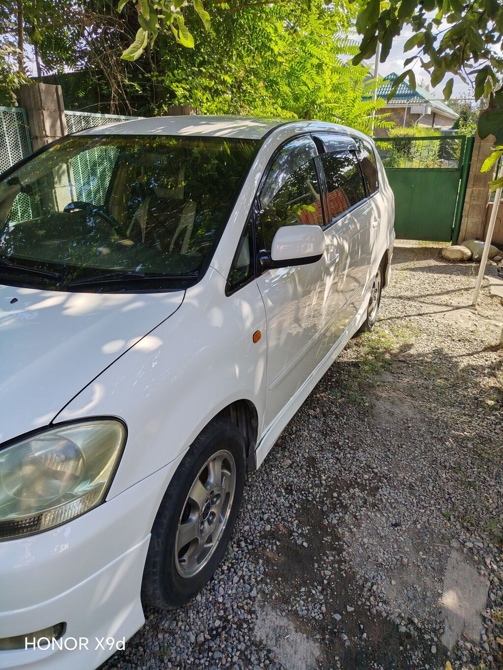 Toyota Ipsum: 2003 г., 2.4 л, Автомат, Газ, Минивэн: фото 5