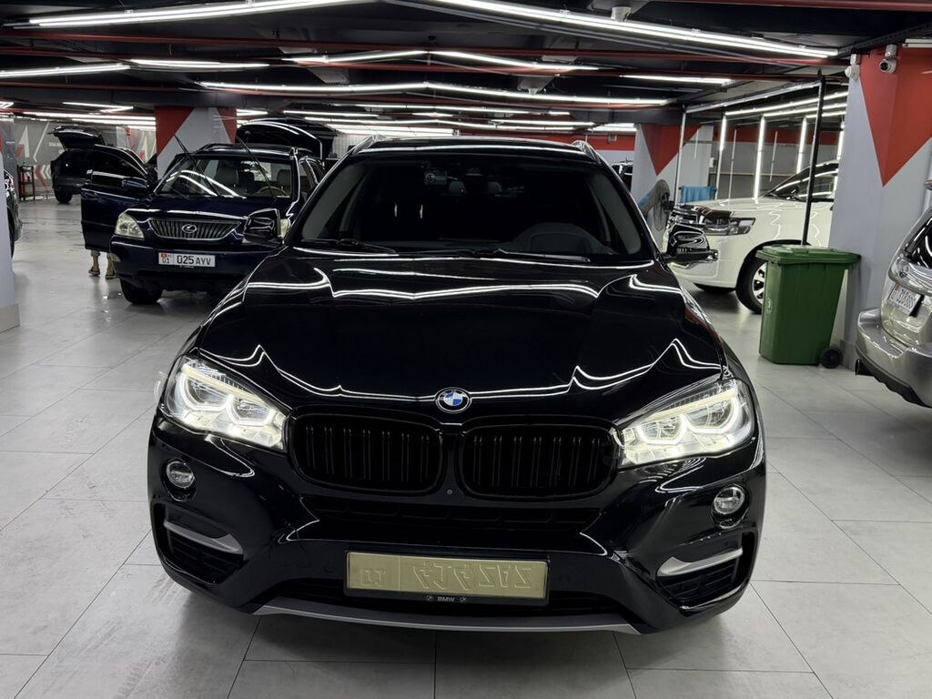BMW X6: 2018 г., 3 л, Автомат, Дизель, Кроссовер: фото 3