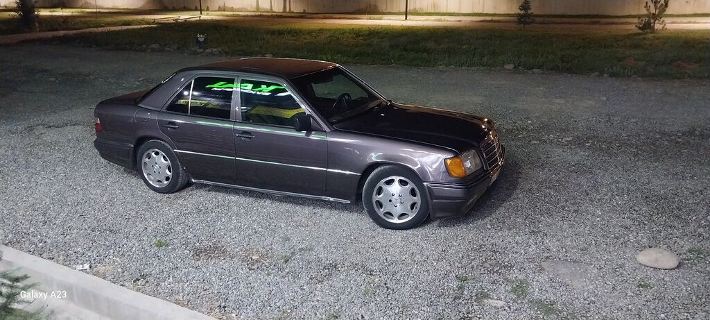 Mercedes-Benz W124: 1994 г., 2.2 л, Автомат, Бензин, Седан — фото 2