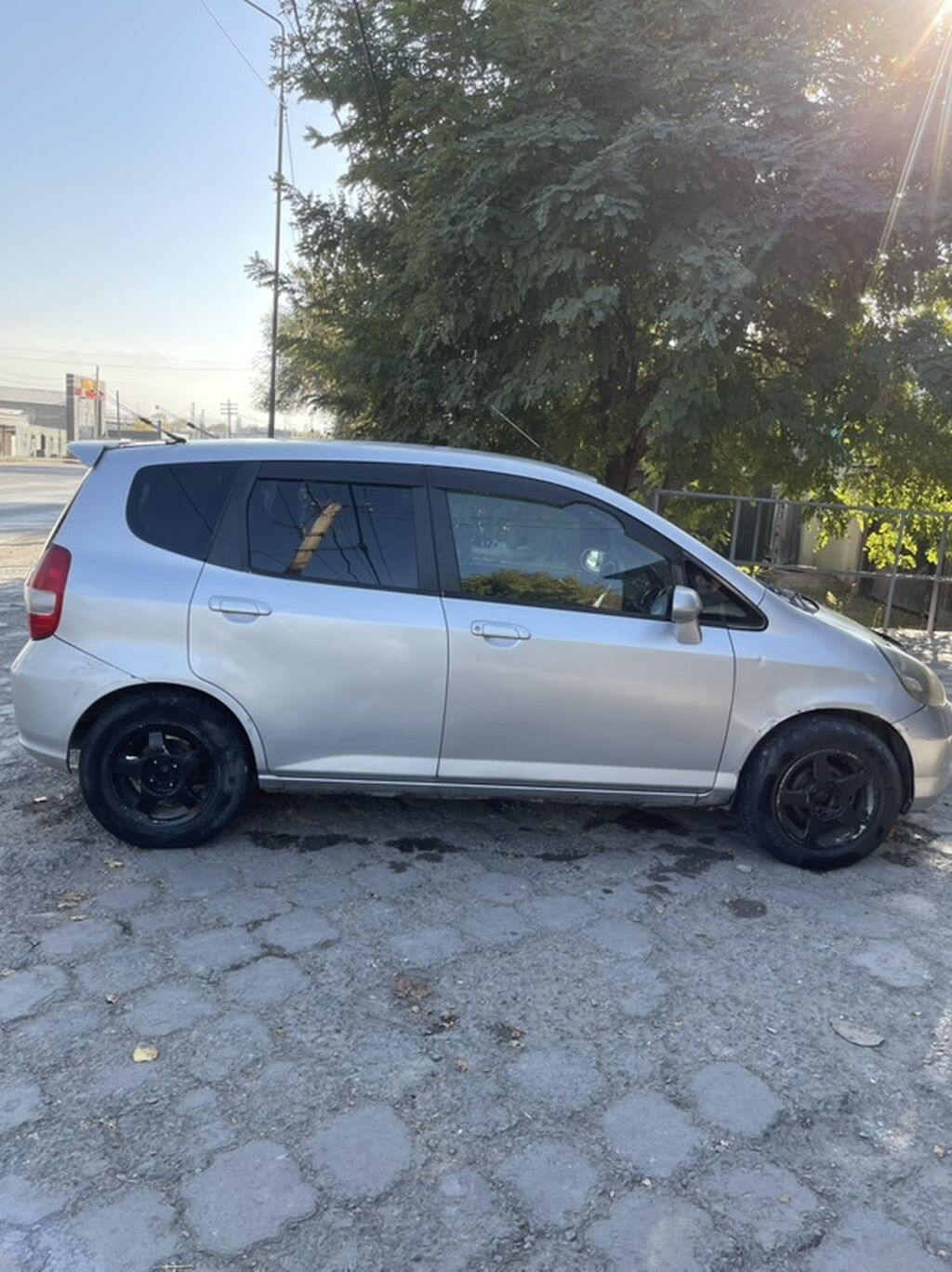 Honda Fit: 2002 г., 1.3 л, Вариатор, Бензин, Хэтчбэк: фото 4