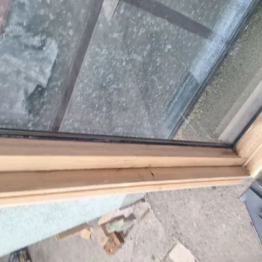 Prozori: Velux Krovni Prozor 78x118 - 2 Korišćena 🌟 Model: Velux GZL M06