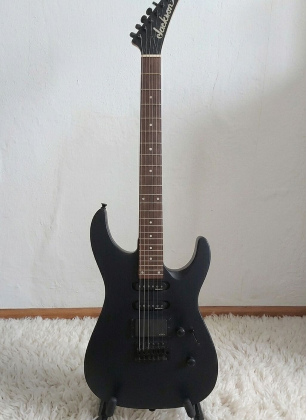 Оригинальный Jackson корейской сборки, 24 лада, Оригинальный EMG — фото 2