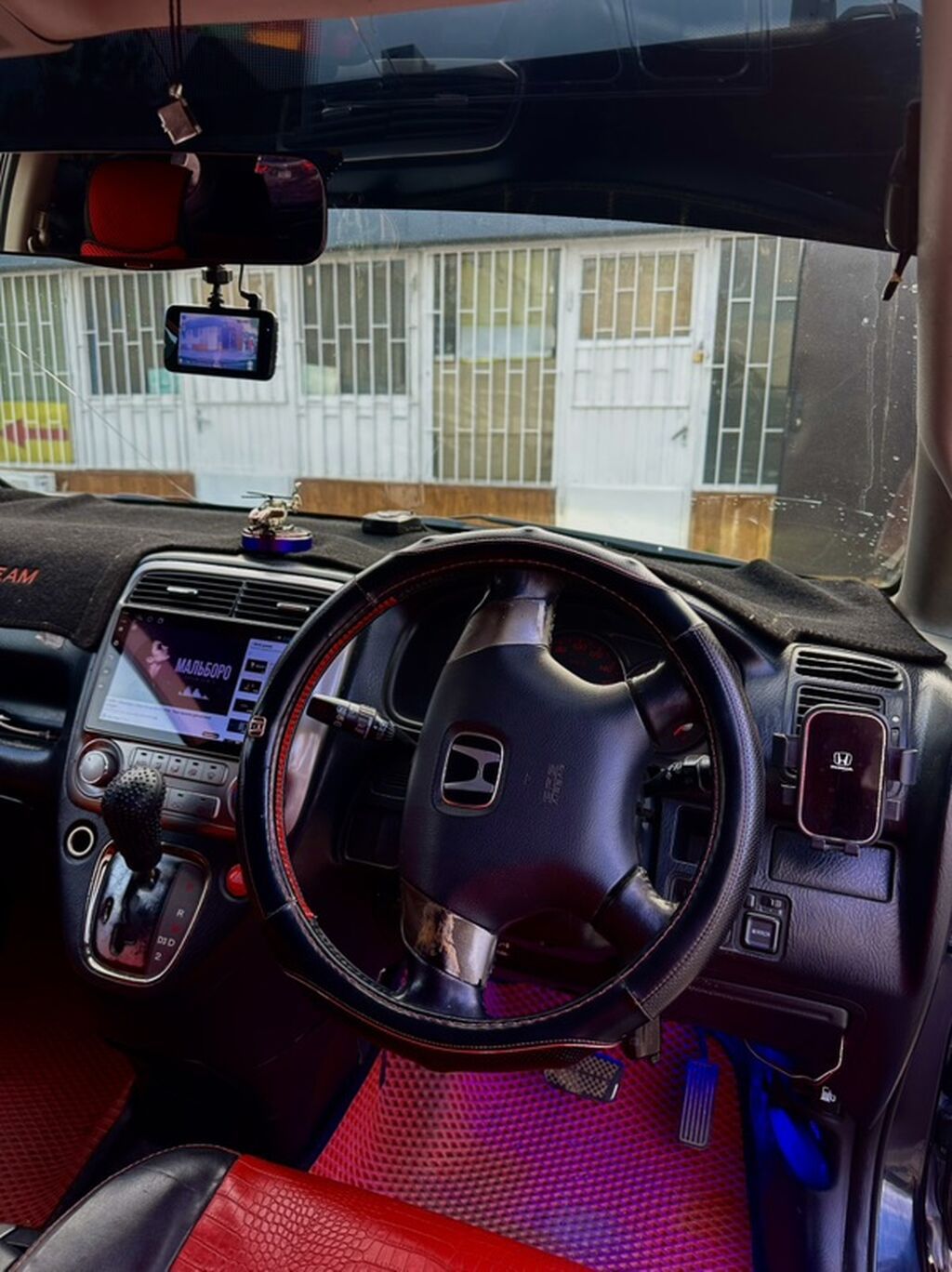 Honda Stream: 2004 г., 1.7 л, Автомат, Универсал — фото 4