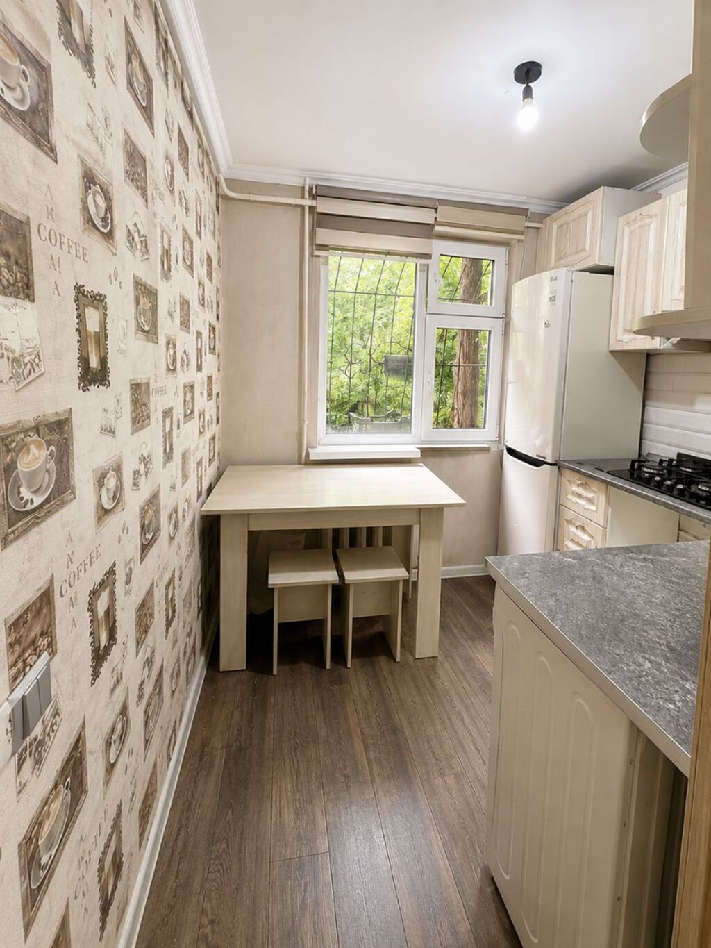 2 комнаты, 44 м², 104 серия, 4 мкр 104 серия, 1 этаж, Евроремонт: фото 4