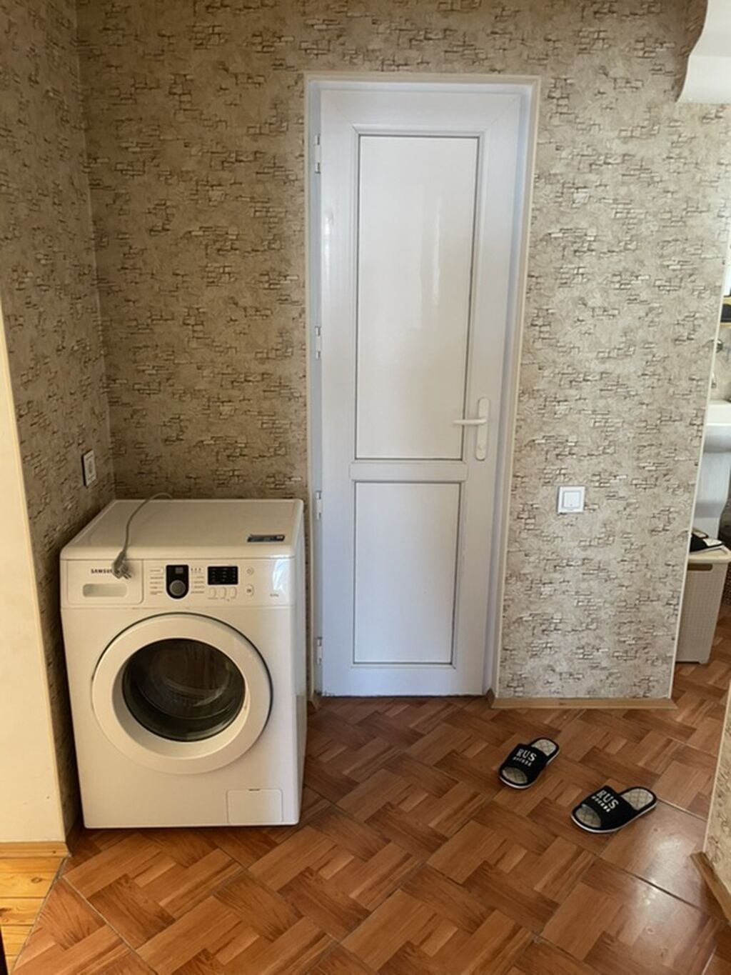 138 kv. m, 3 otaqlı, Qaz, Su, İnternet