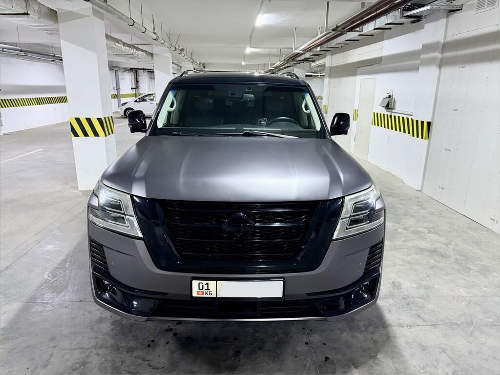 Nissan Patrol: 2010 г., 5.6 л, Автомат, Бензин, Внедорожник: фото 3