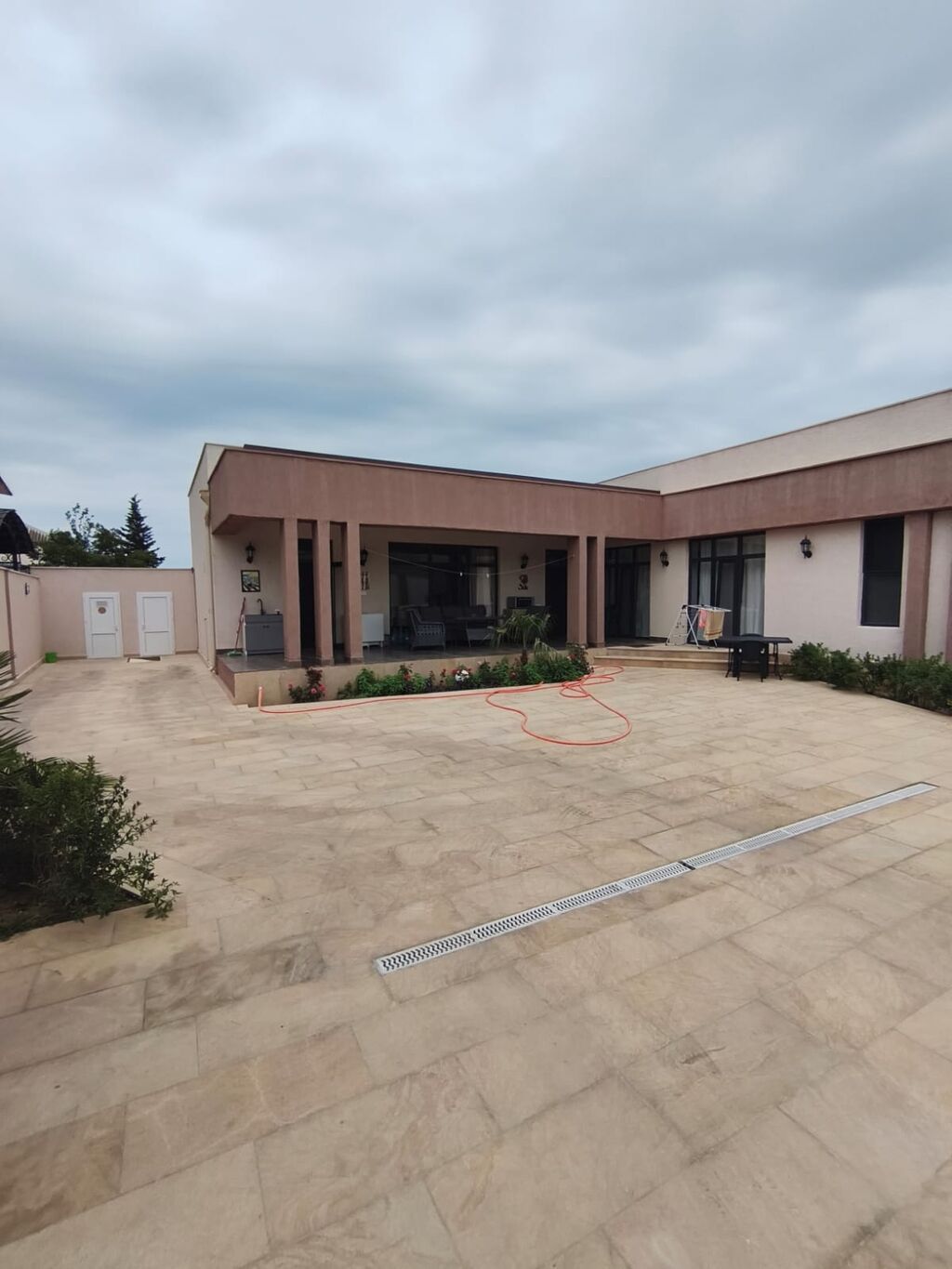 5 otaqlı, 147 kv. m, Kredit var, Yeni təmirli