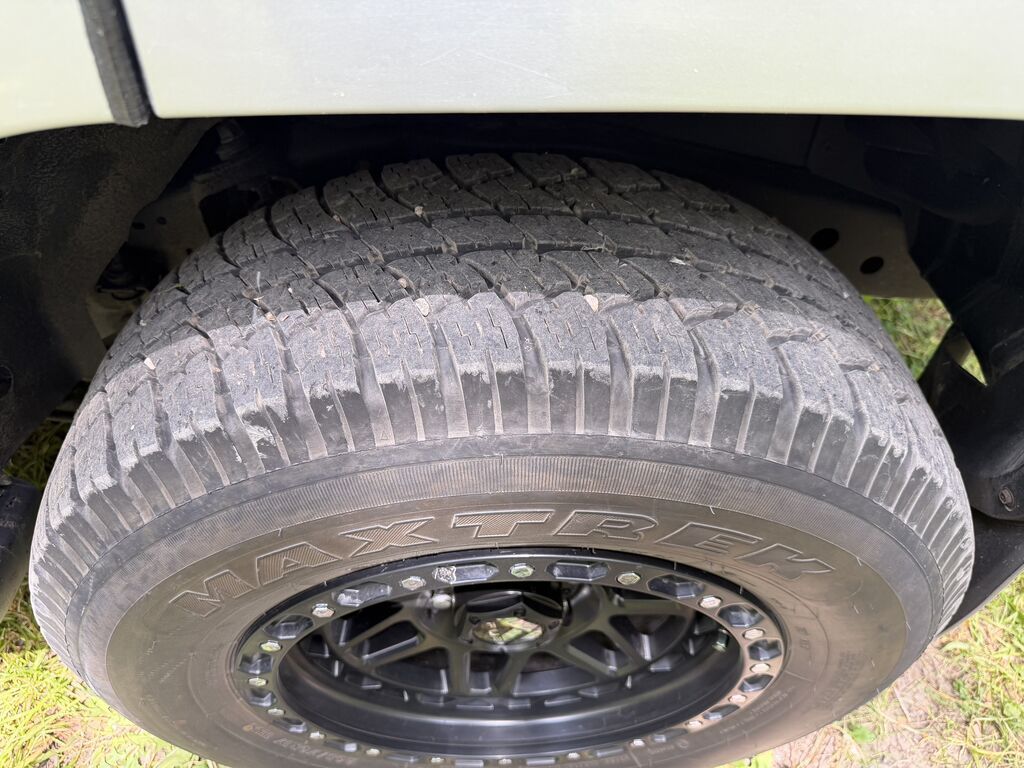 Toyota 4Runner: 2005 г., 4 л, Автомат, Газ, Внедорожник: фото 3