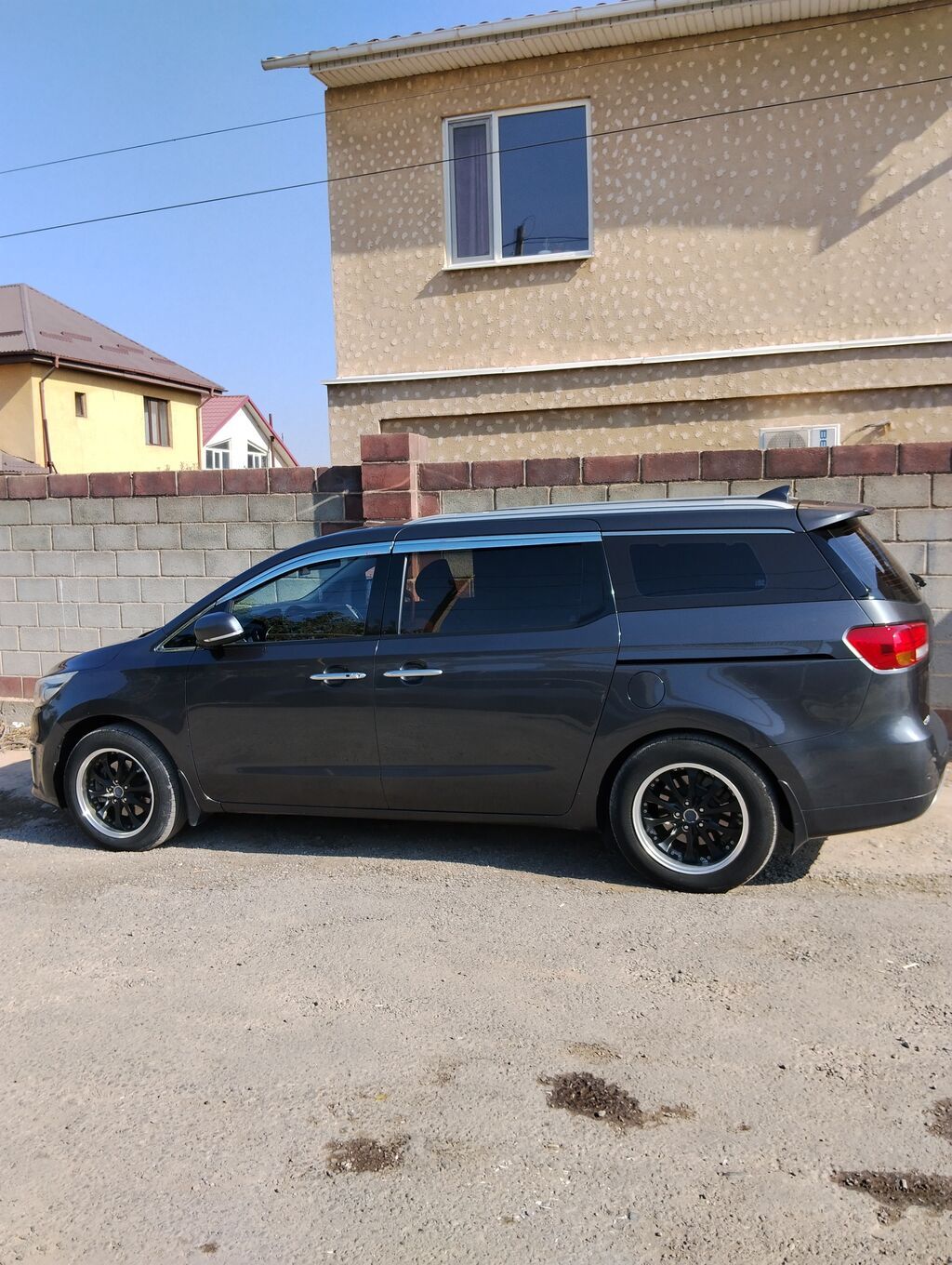 Kia Carnival: 2018 г., 2.2 л, Автомат, Дизель, Минивэн: фото 3