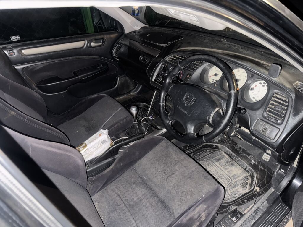 Honda Accord: 2001 г., 1.8 л, Механика, Бензин, Седан: фото 3