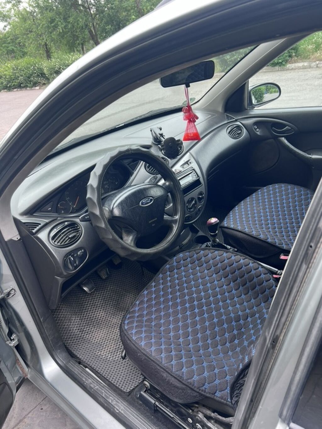 Ford Focus: 2003 г., 1.6 л, Механика, Бензин, Универсал: фото 1