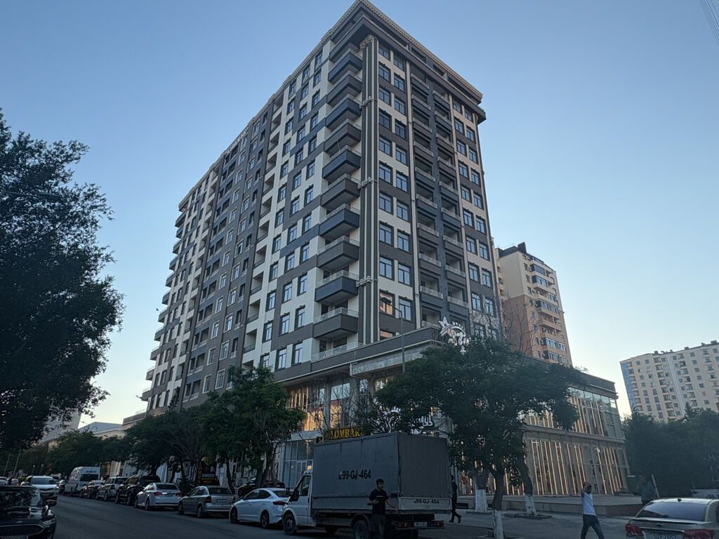 3 otaqlı, Yeni tikili, 126 kv. m