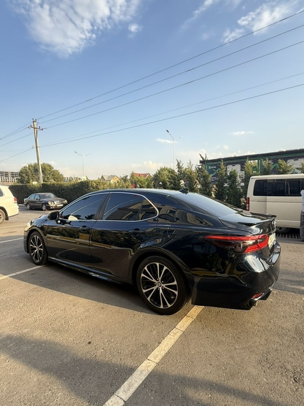 Toyota Camry: 2019 г., 2.5 л, Автомат, Гибрид, Седан: фото 4
