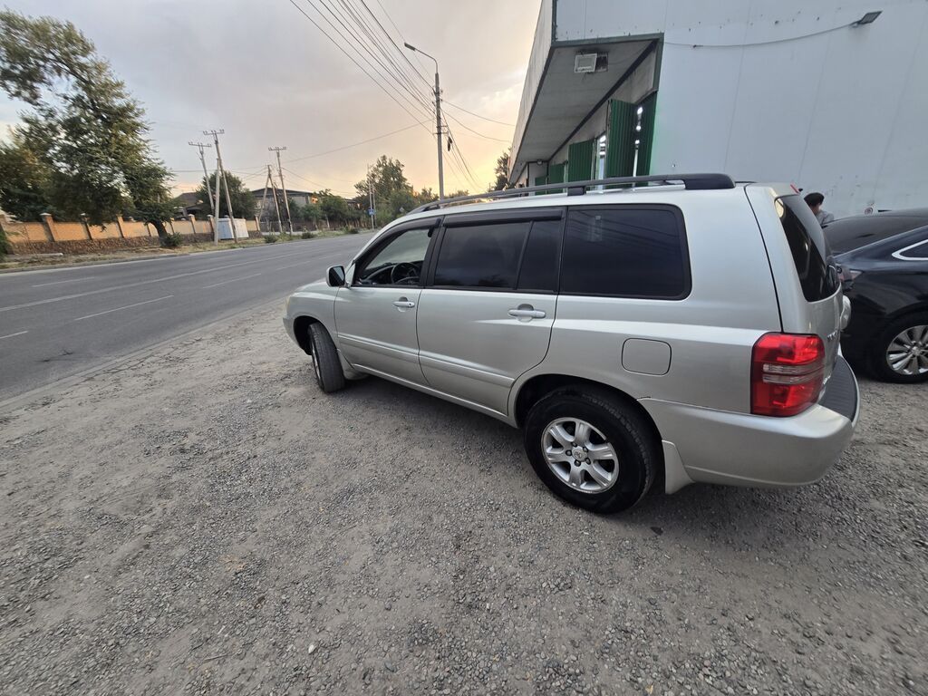 Toyota Highlander: 2003 г., 2.4 л, Автомат, Бензин, Кроссовер: фото 4