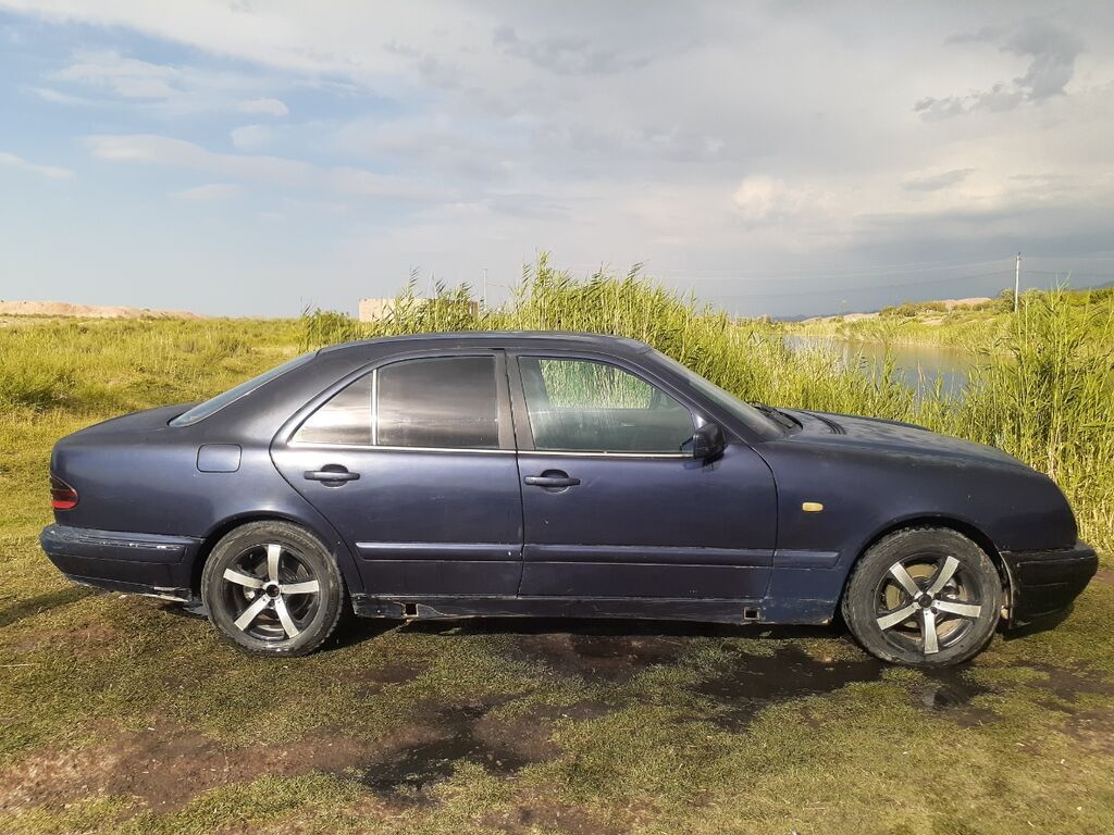 Mercedes-Benz E-Class: 1996 г., 2.2 л, Автомат, Дизель, Седан — фото 8