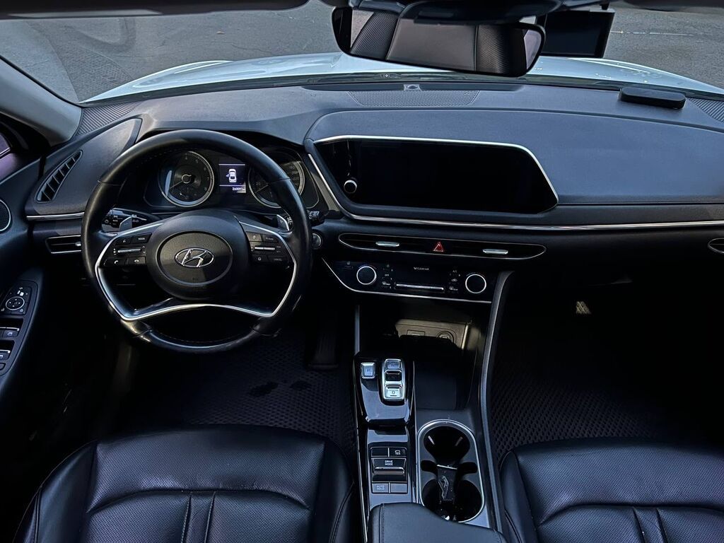 Hyundai Sonata: 2019 г., 2 л, Автомат, Газ, Седан — фото 8